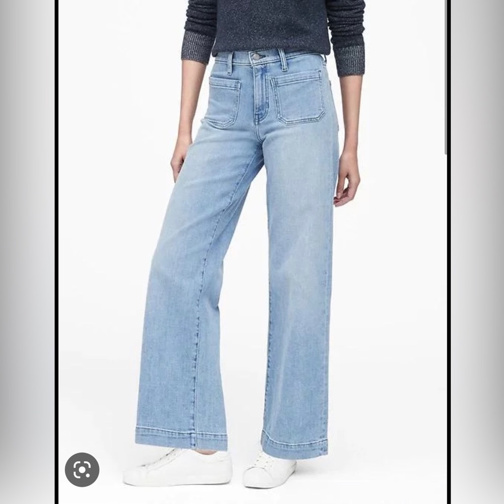 Banana Republic - high rise wide leg patch pocket jean